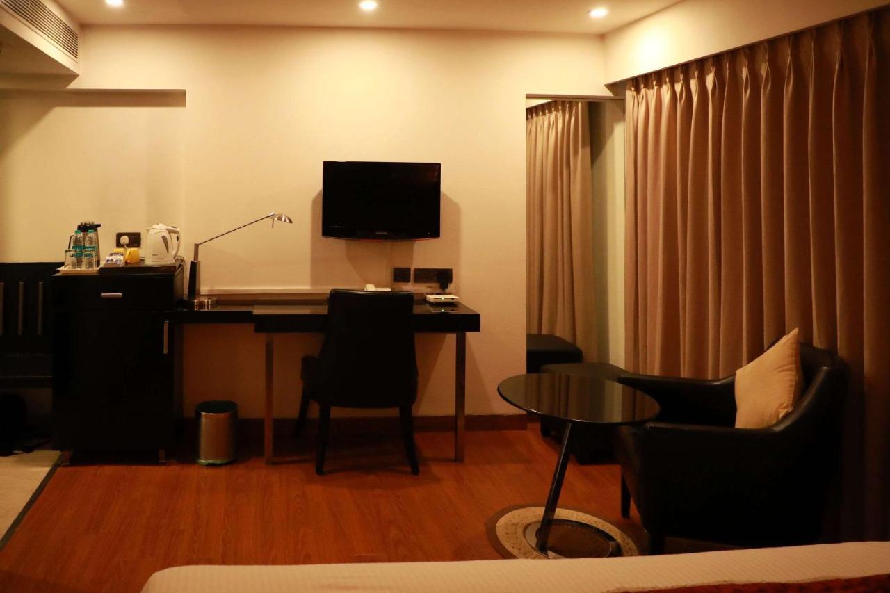 Quality Inn Bez Krishnaa Visakhapatnam Exterior photo