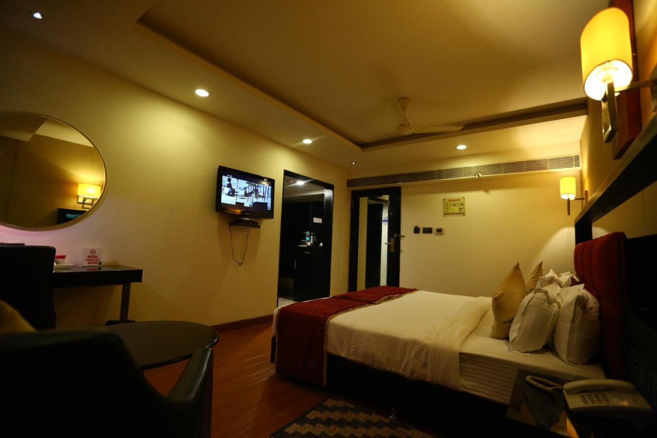 Quality Inn Bez Krishnaa Visakhapatnam Exterior photo