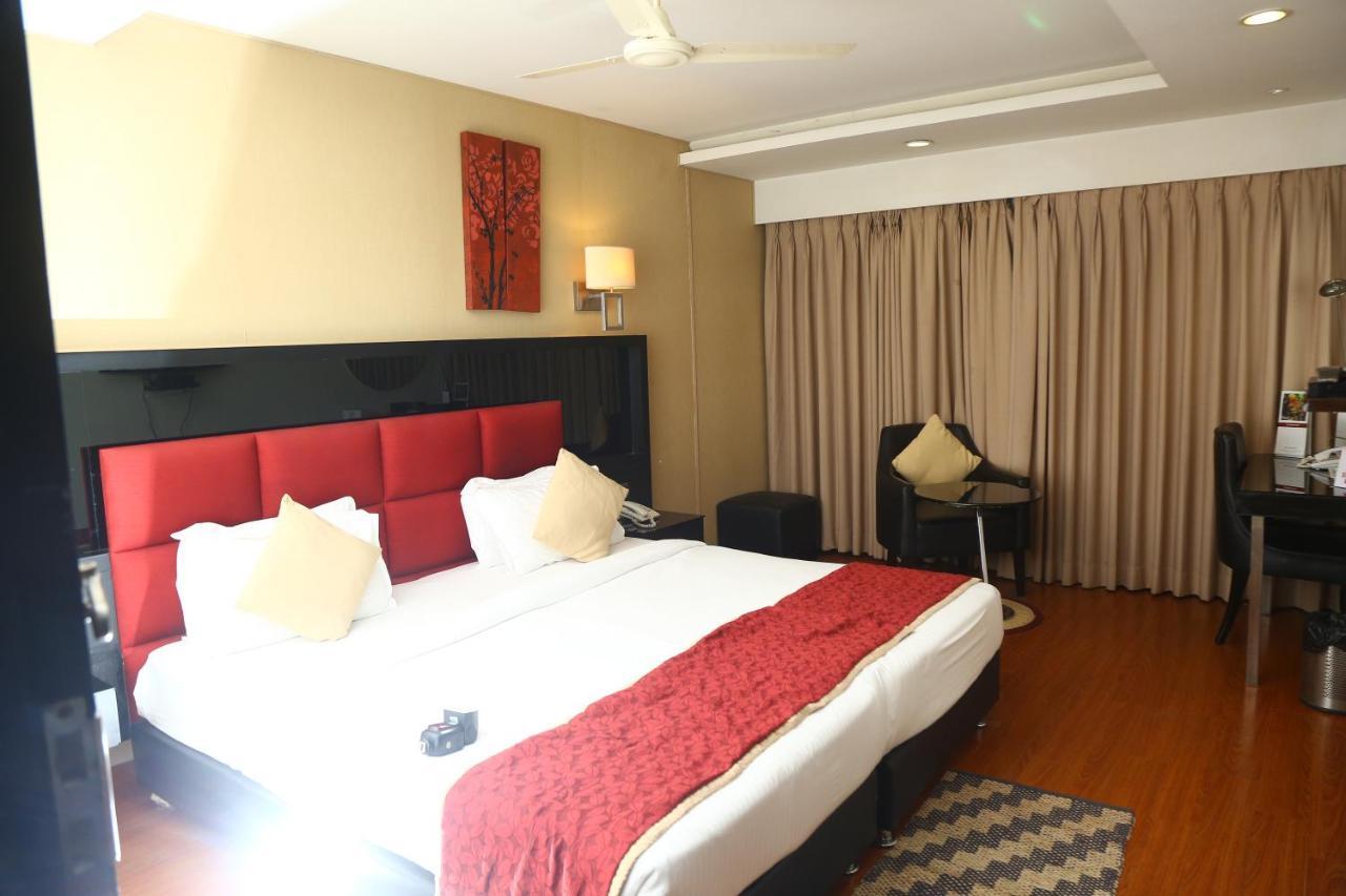 Quality Inn Bez Krishnaa Visakhapatnam Exterior photo